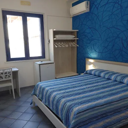 Bed And Breakfast Delfino Blu Torre Vado Exterior photo