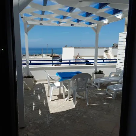 Bed And Breakfast Delfino Blu Torre Vado Exterior photo