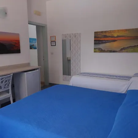 Bed And Breakfast Delfino Blu Torre Vado Exterior photo