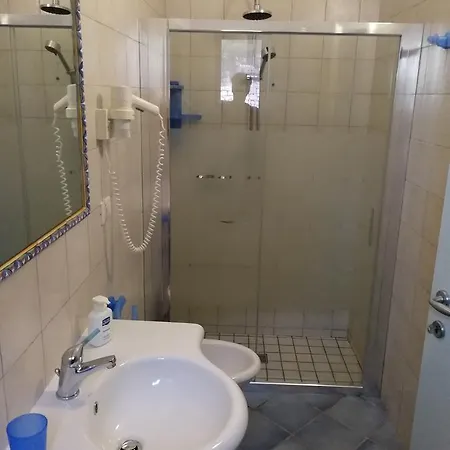 Bed And Breakfast Delfino Blu Torre Vado Exterior photo